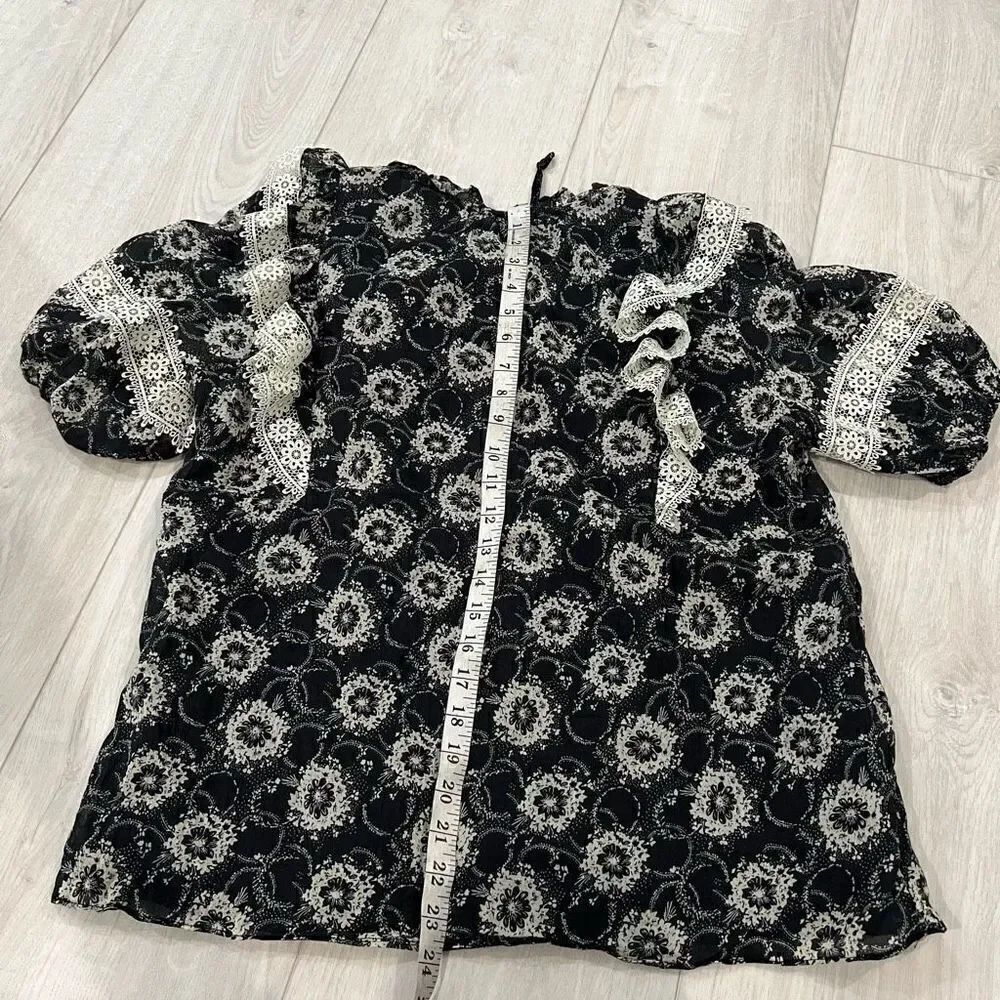Current air Floral Lace Trimmed Top size L - Picture 4 of 7